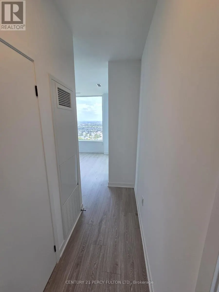 2710 - 2495 EGLINTON AVENUE W