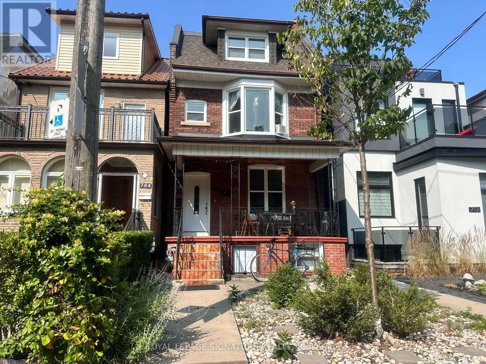 LOWER - 756 CRAWFORD STREET