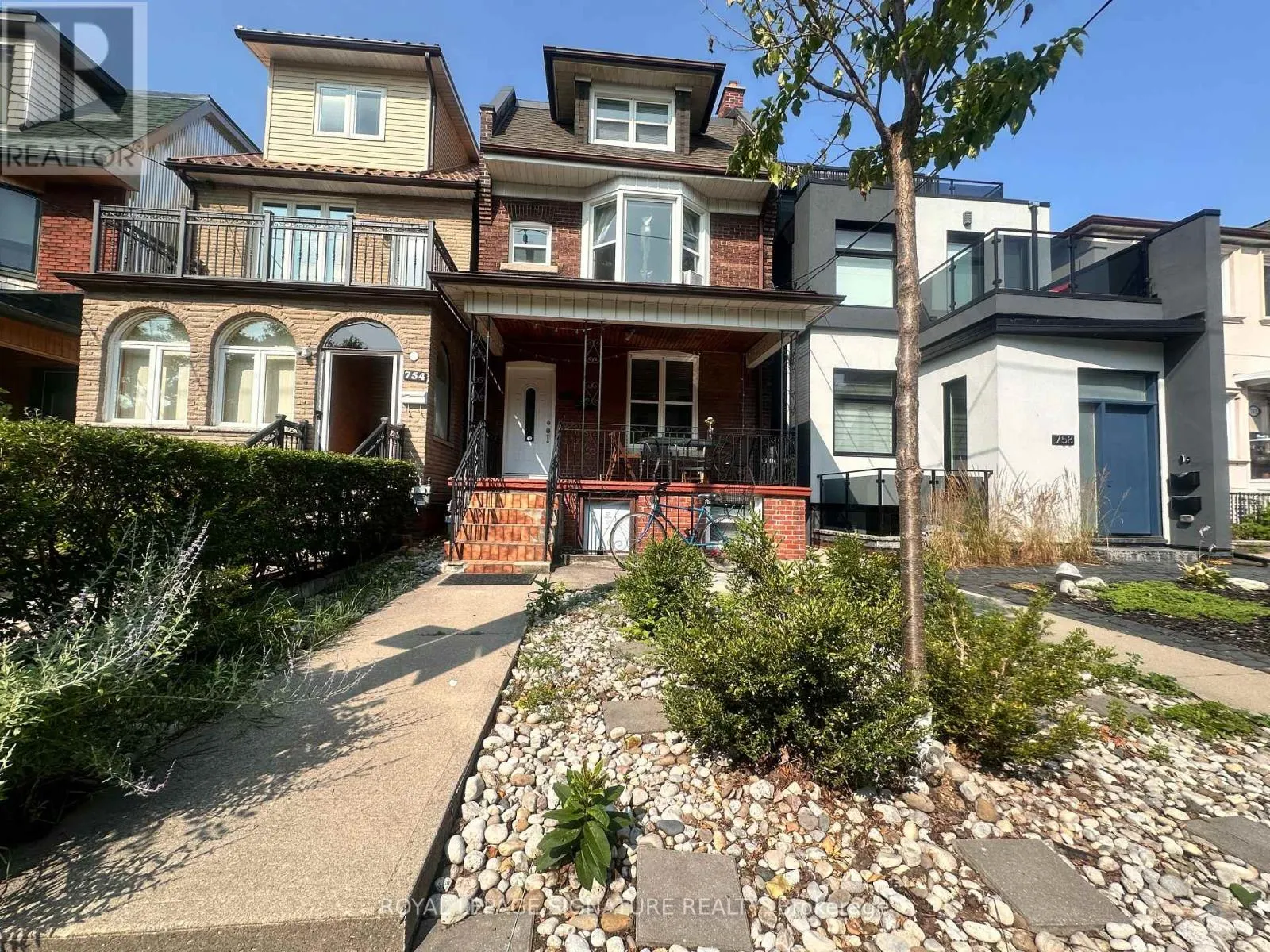 LOWER - 756 CRAWFORD STREET