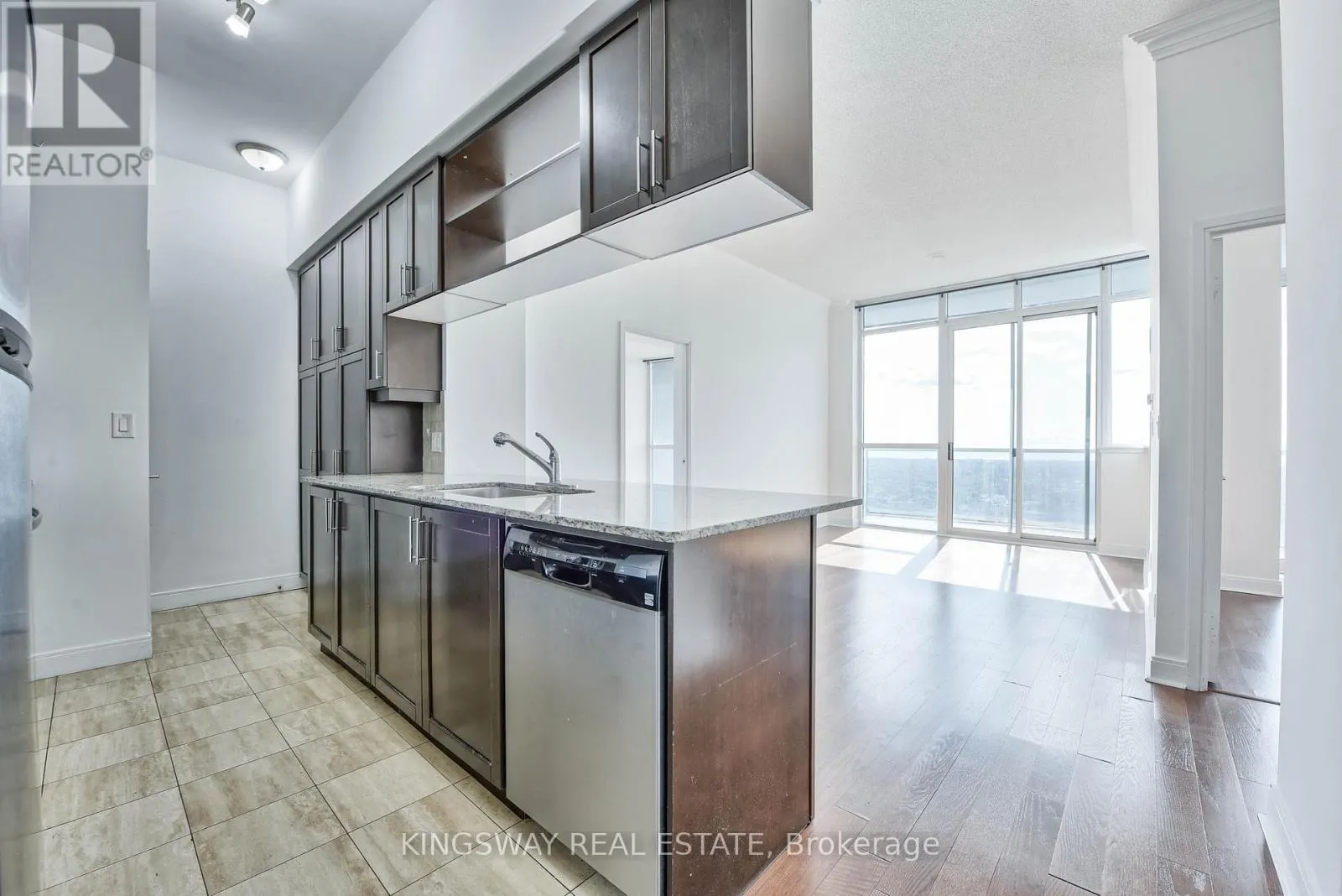 3404 - 80 ABSOLUTE AVENUE