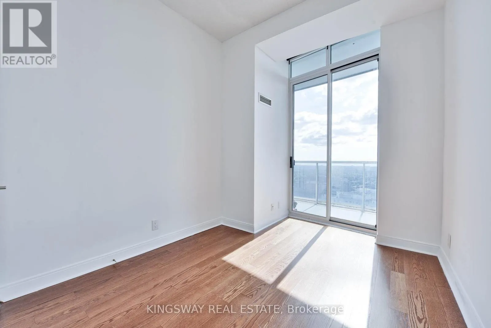 3404 - 80 ABSOLUTE AVENUE