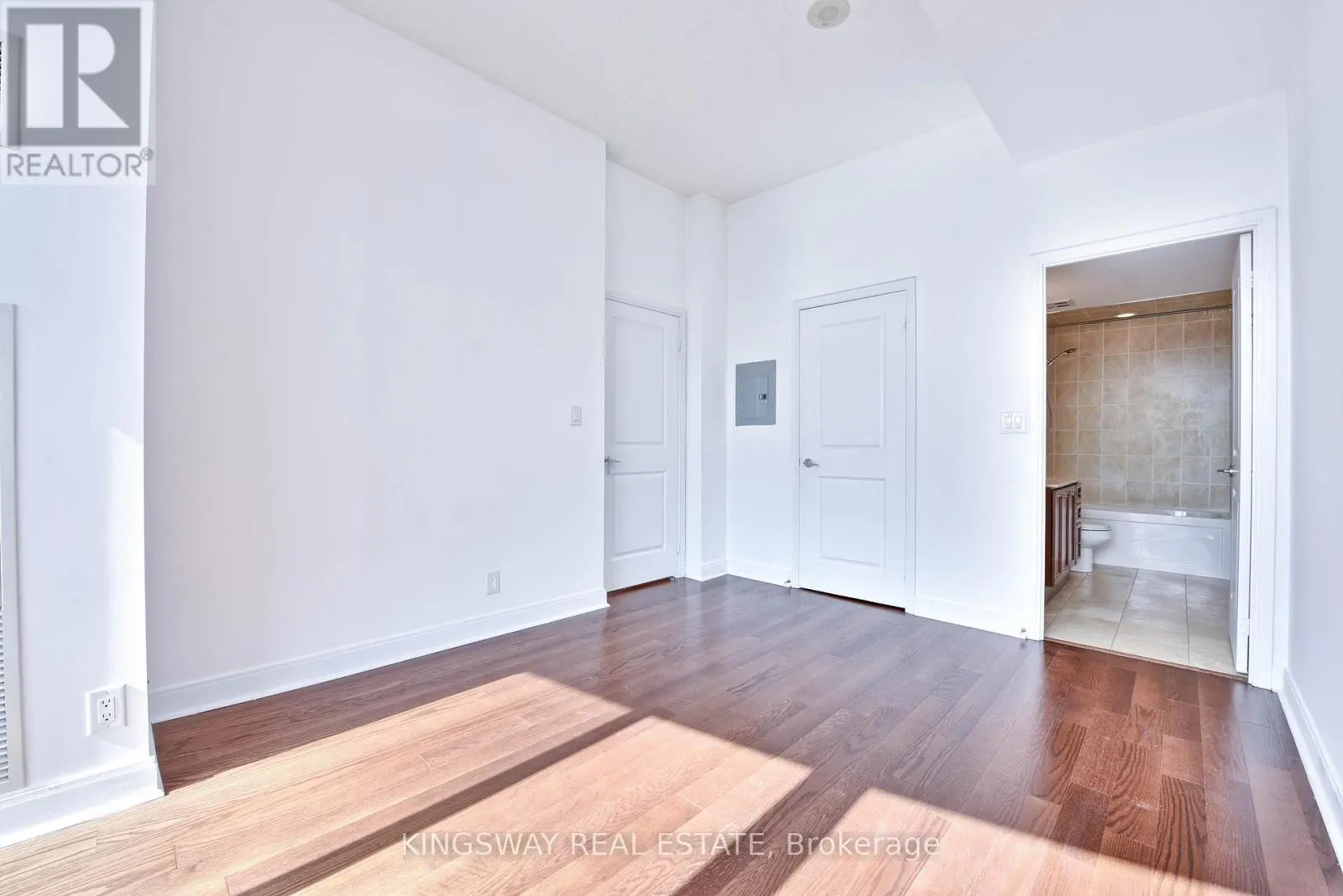 3404 - 80 ABSOLUTE AVENUE