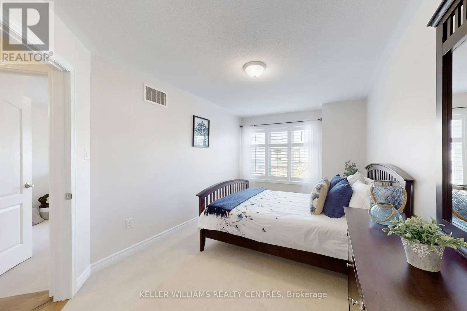 19 DIAMOND LEAF LANE