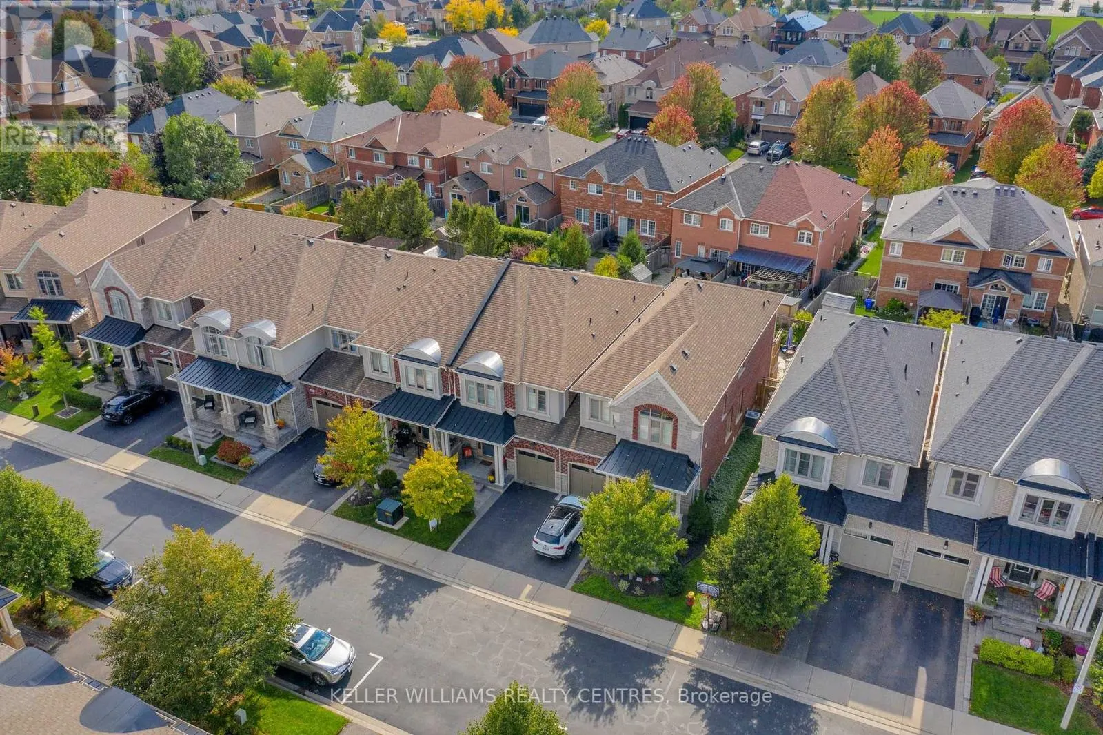 19 DIAMOND LEAF LANE