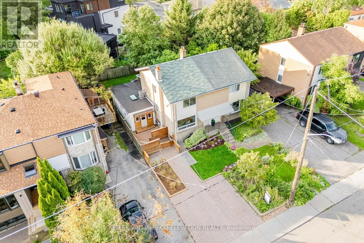 54 PASADENA GARDENS