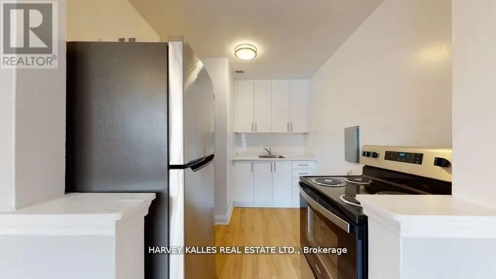 209 - 31 CLEARVIEW HEIGHTS