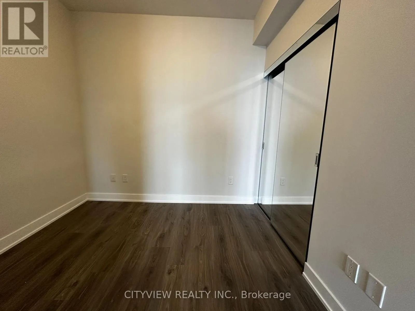 4509 - 430 SQUARE ONE DRIVE