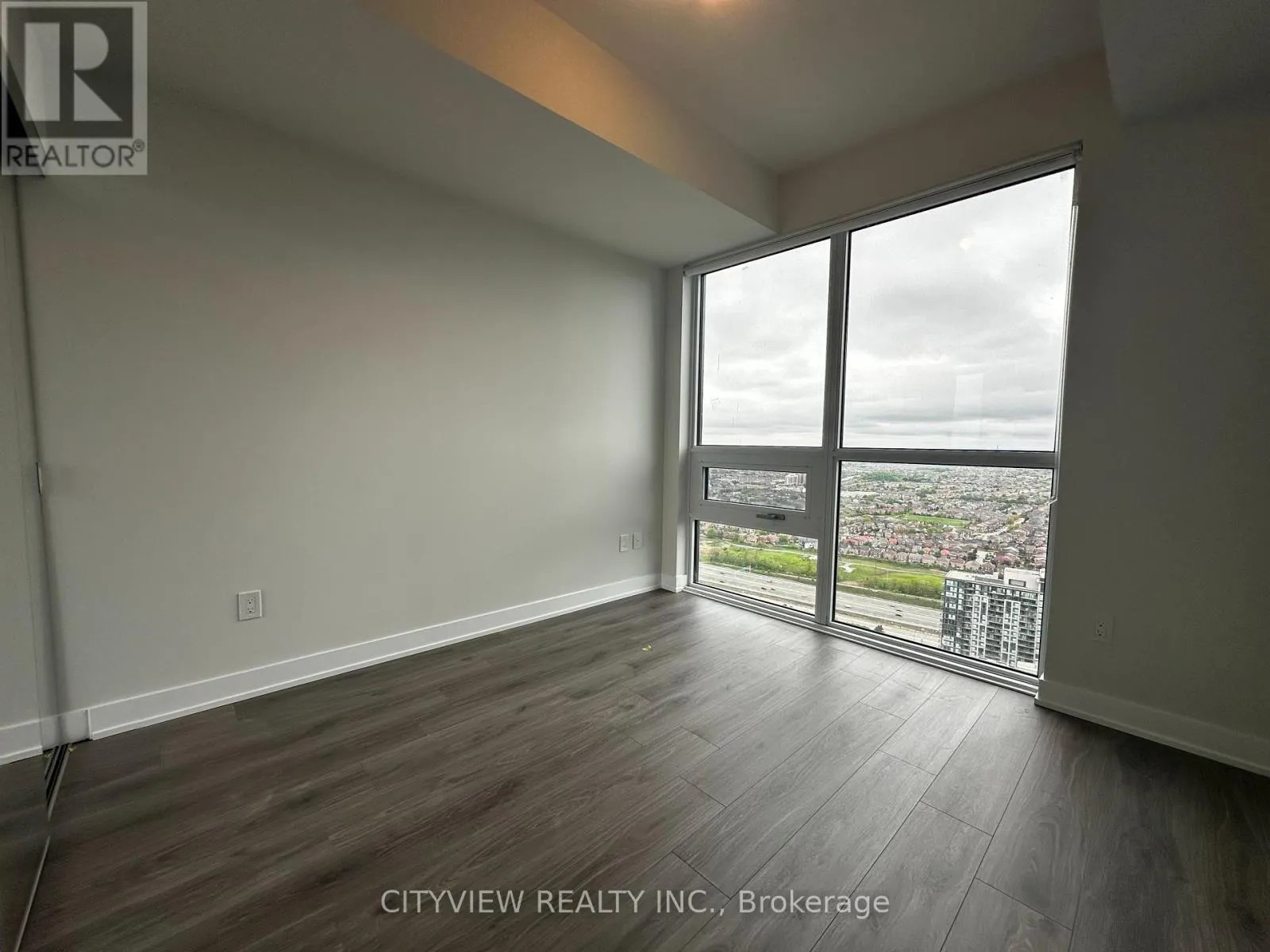 4509 - 430 SQUARE ONE DRIVE
