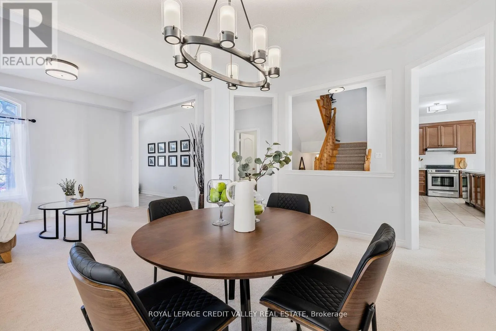 14 LARANDE COURT