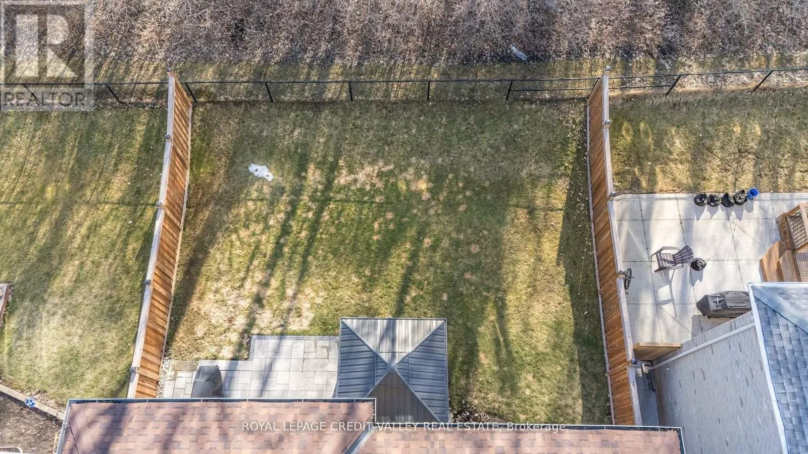 14 LARANDE COURT