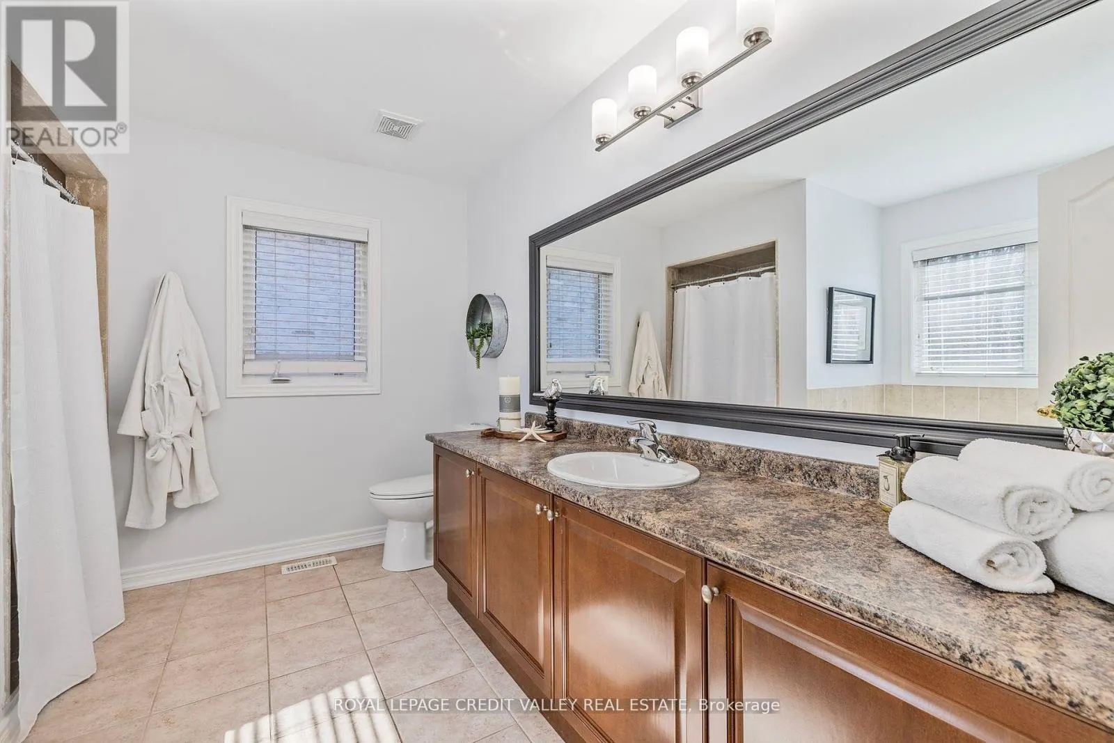 14 LARANDE COURT