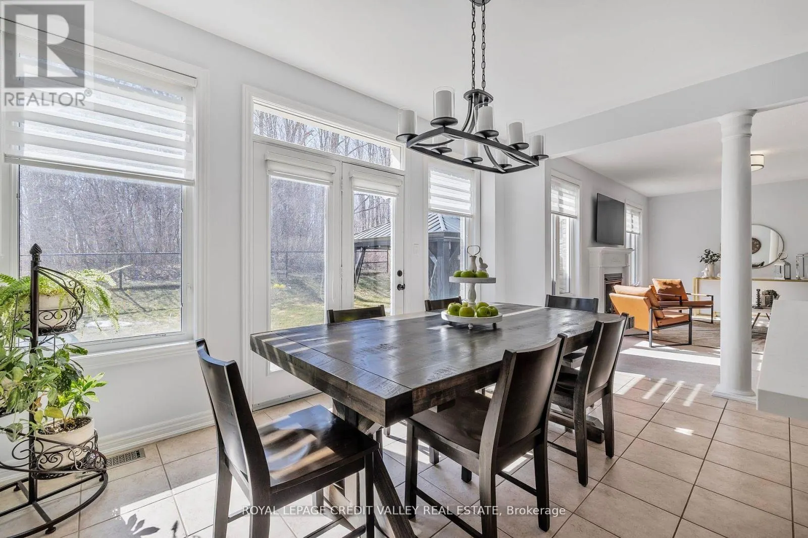 14 LARANDE COURT