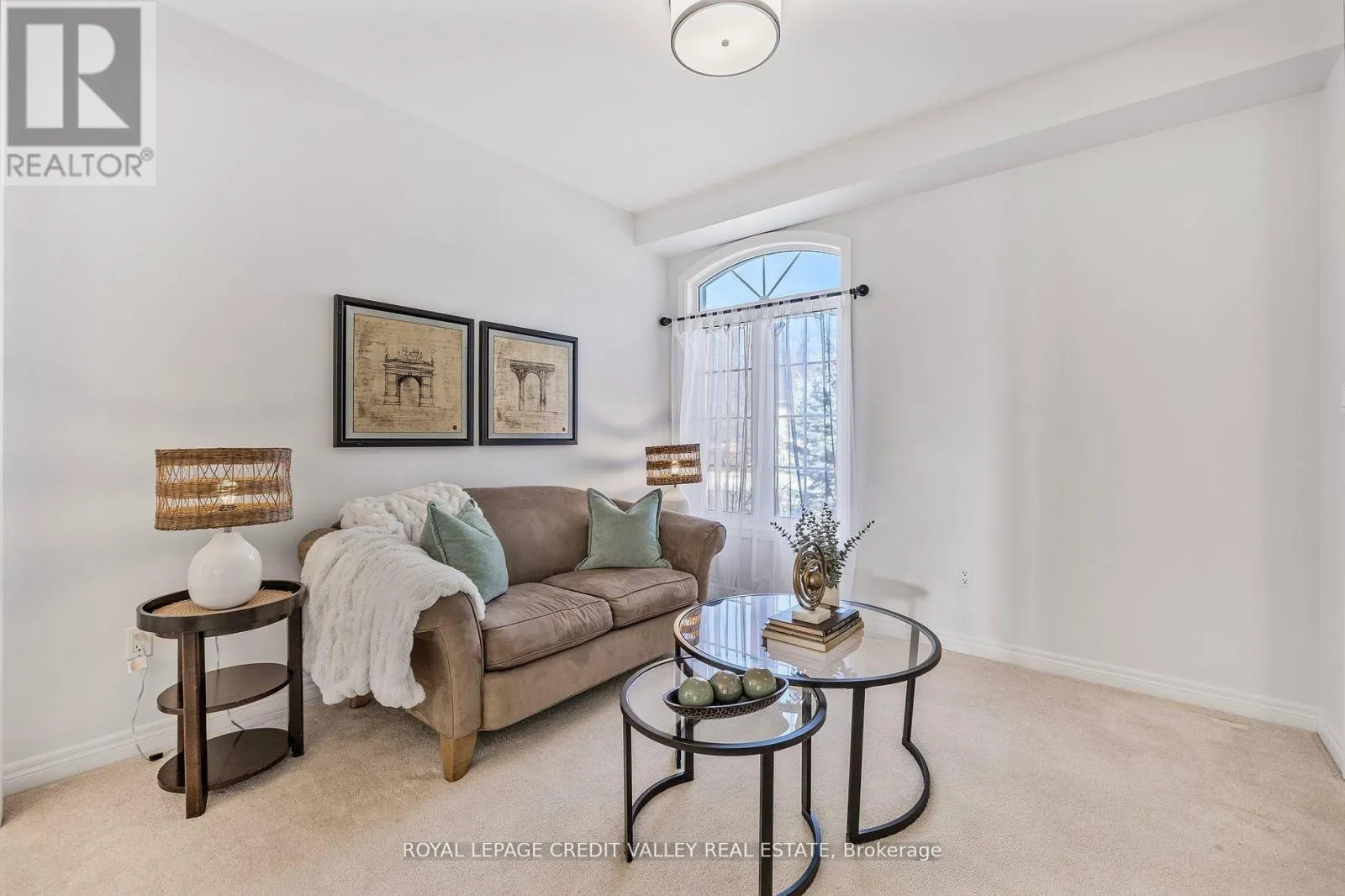 14 LARANDE COURT