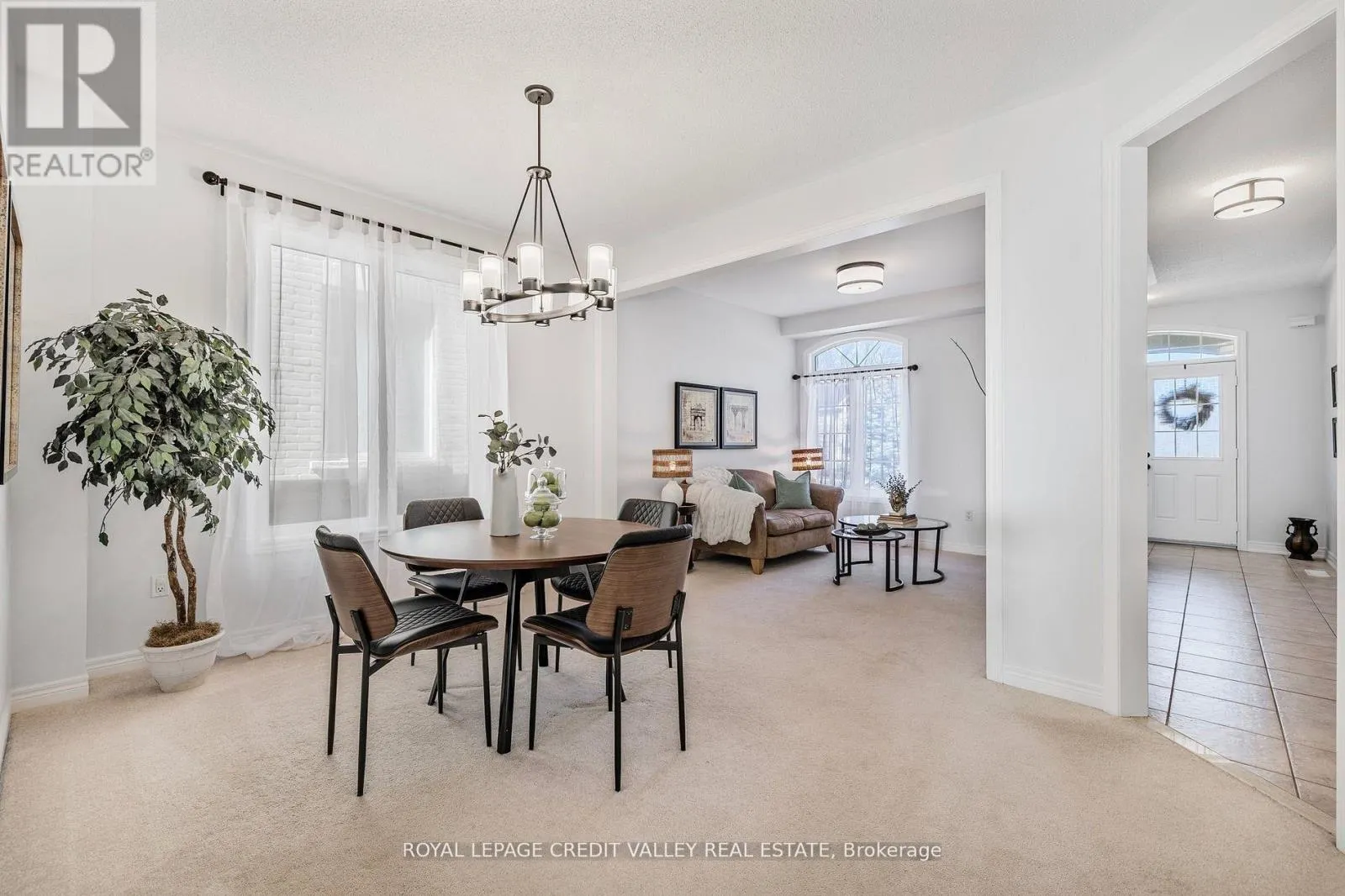 14 LARANDE COURT