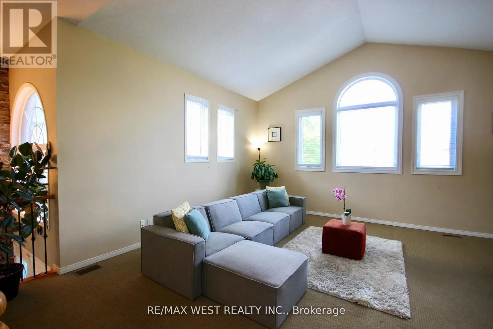 7374 BLACK WALNUT TRAIL