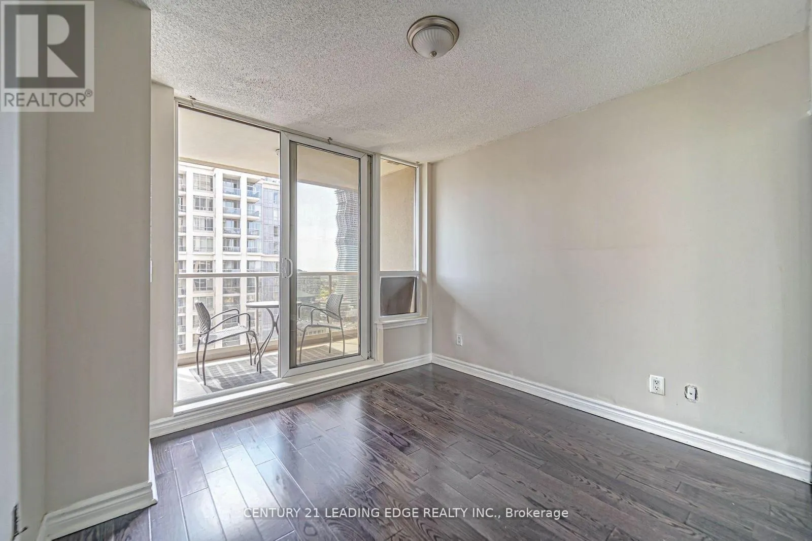 2512 - 4090 LIVING ARTS DRIVE
