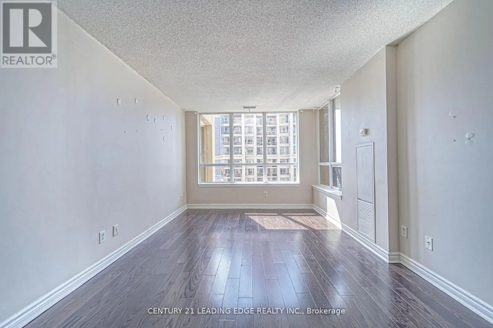 2512 - 4090 LIVING ARTS DRIVE