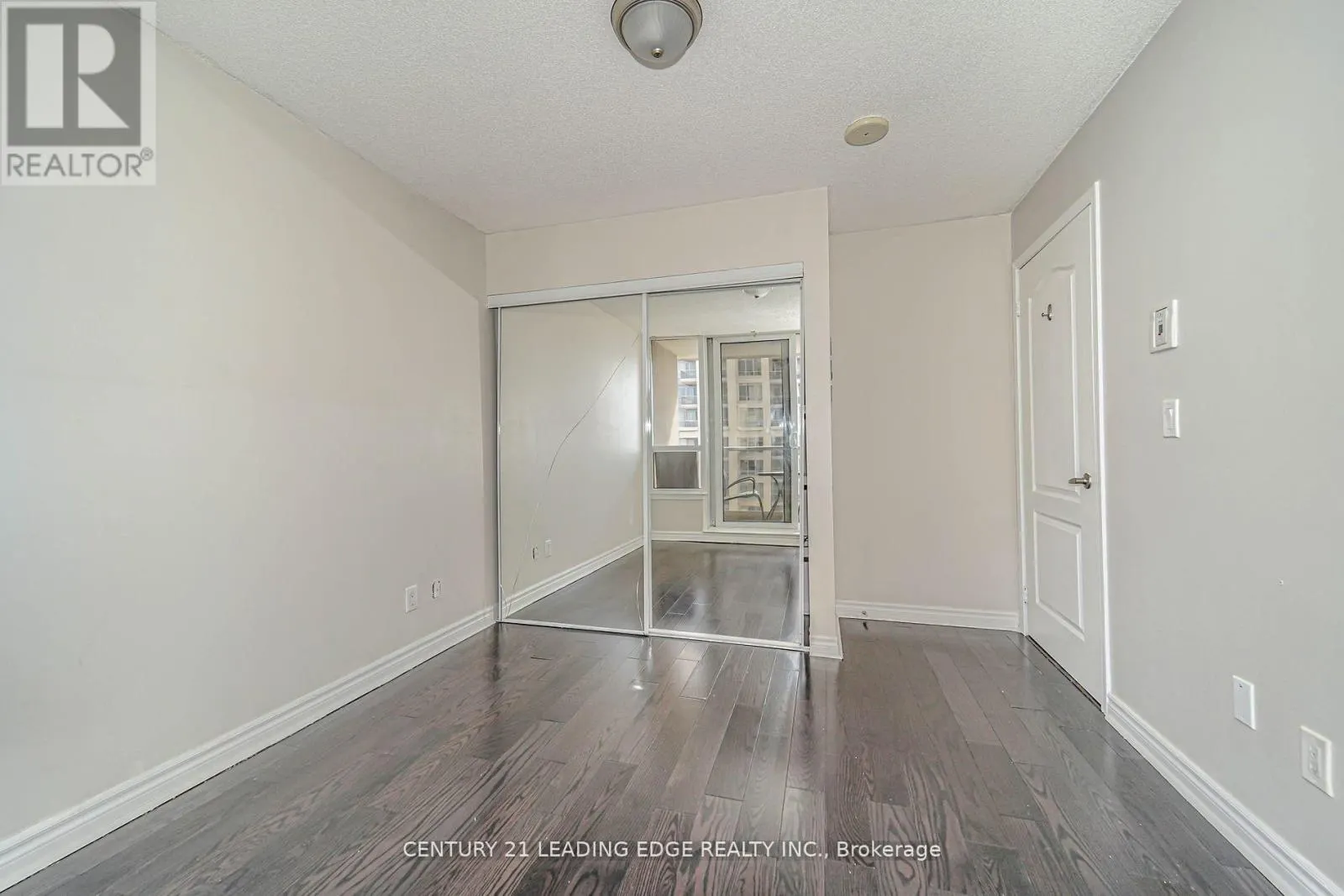 2512 - 4090 LIVING ARTS DRIVE