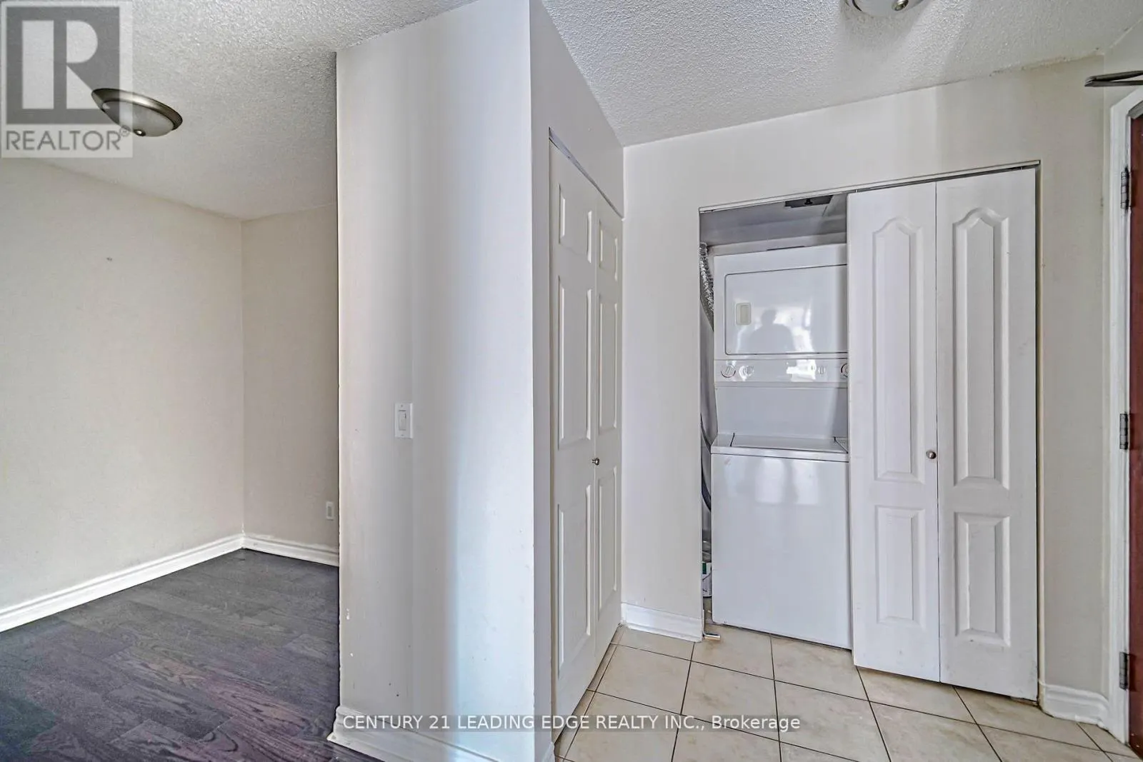 2512 - 4090 LIVING ARTS DRIVE