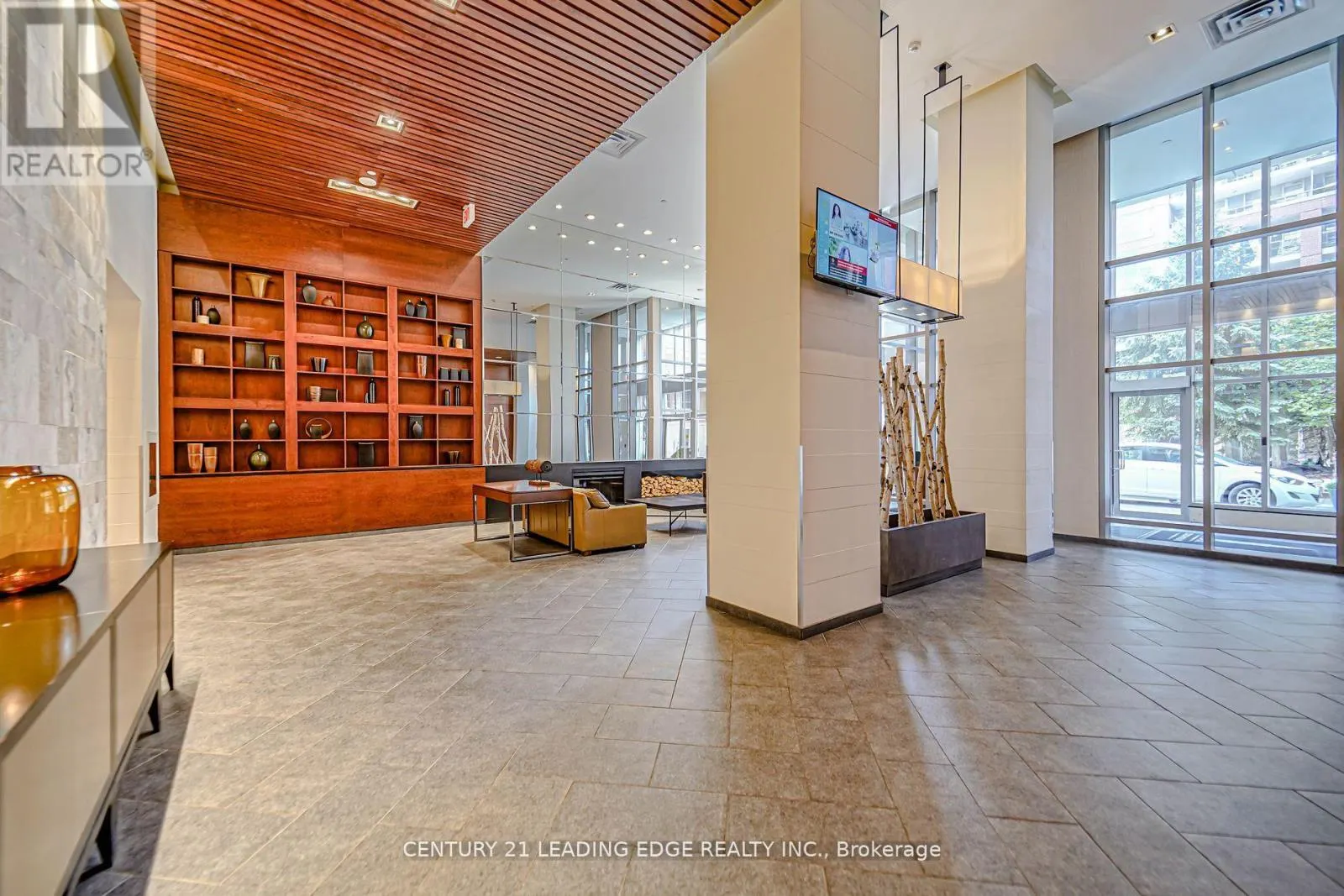 2512 - 4090 LIVING ARTS DRIVE