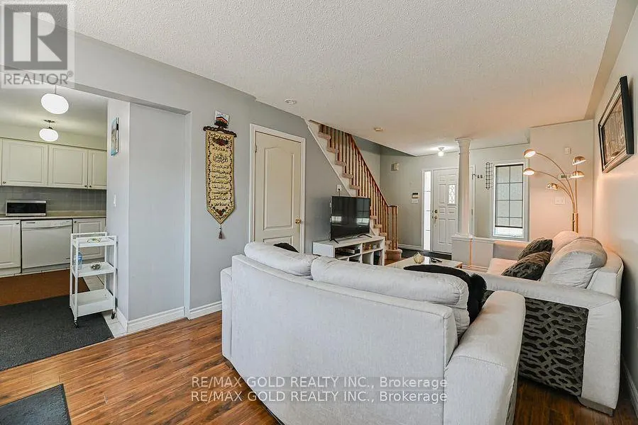 14 TOPIARY LANE