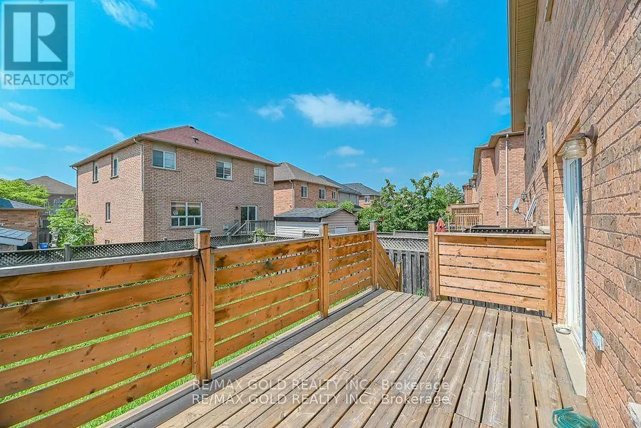 14 TOPIARY LANE