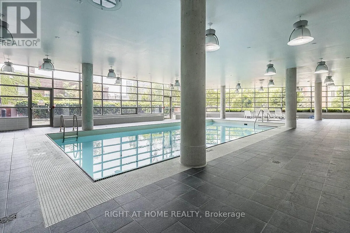 318 - 38 JOE SHUSTER WAY