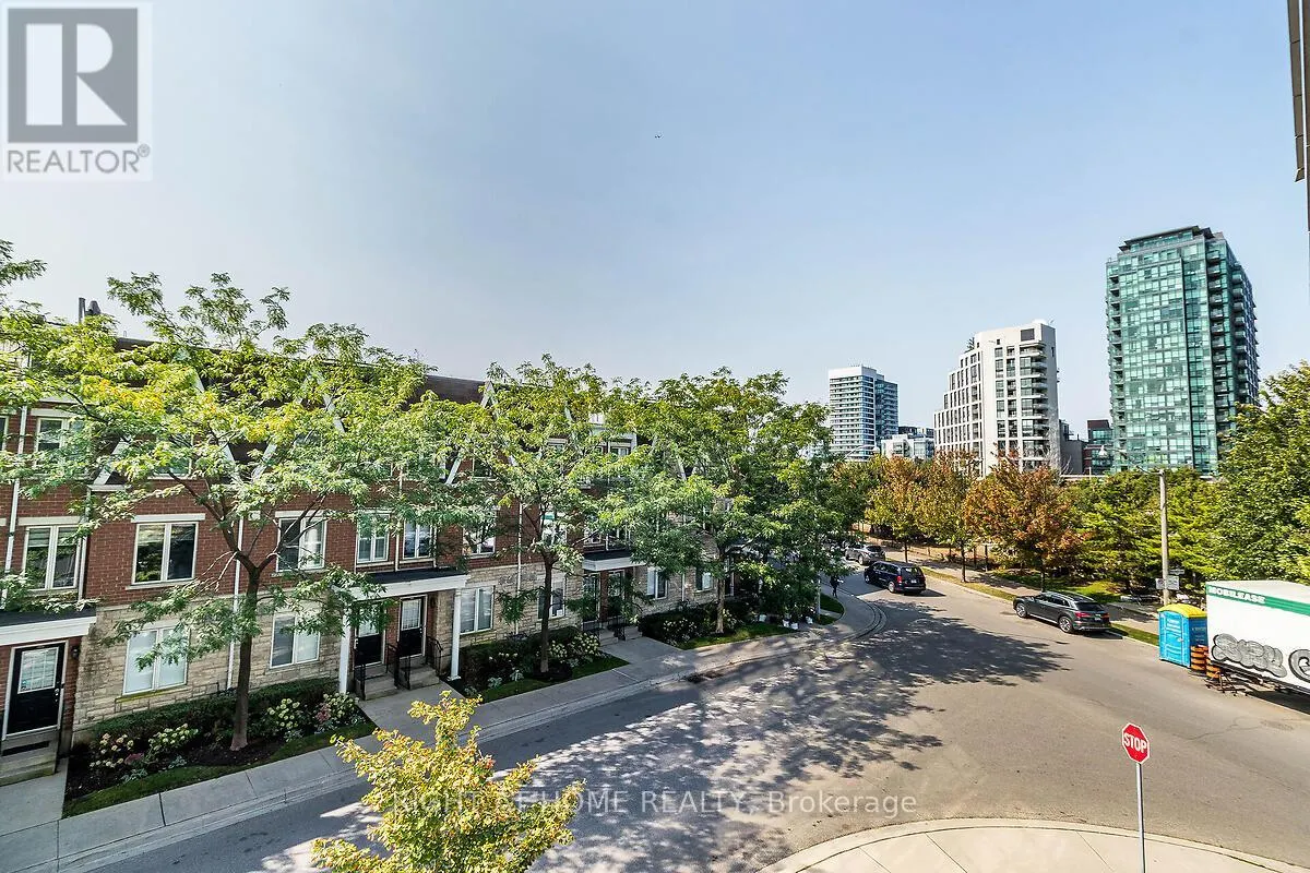 318 - 38 JOE SHUSTER WAY