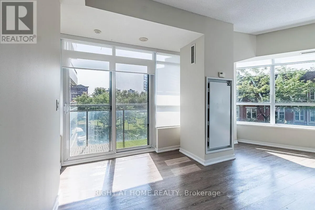 318 - 38 JOE SHUSTER WAY