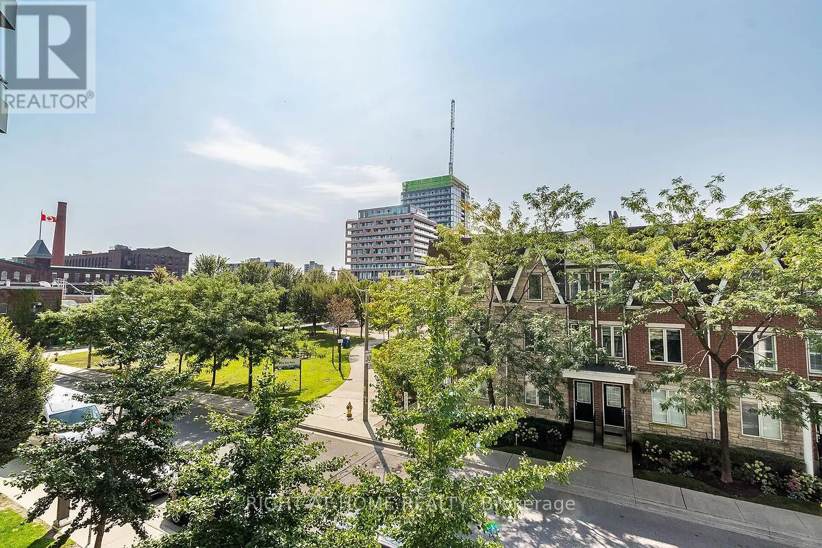 318 - 38 JOE SHUSTER WAY