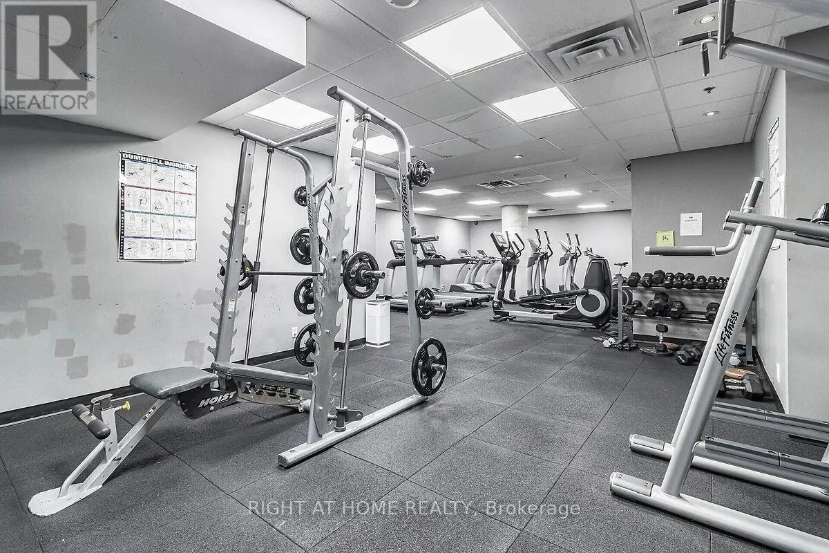318 - 38 JOE SHUSTER WAY