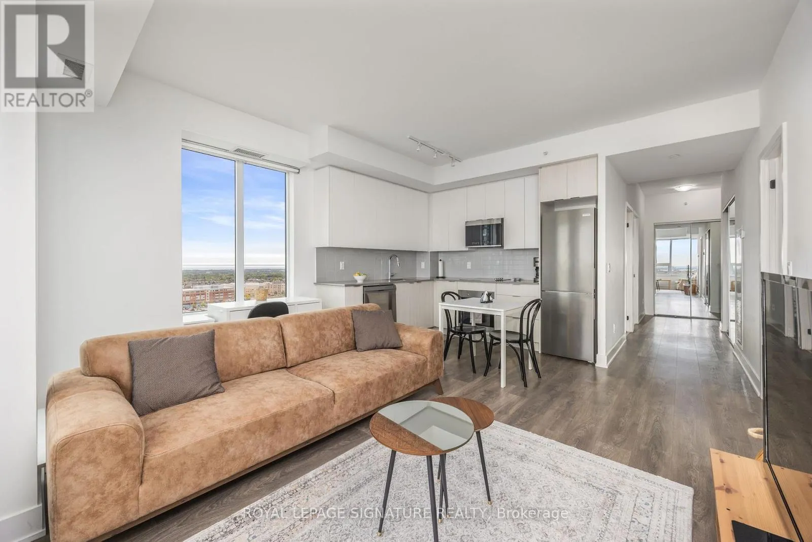 1607 - 2481 TAUNTON ROAD