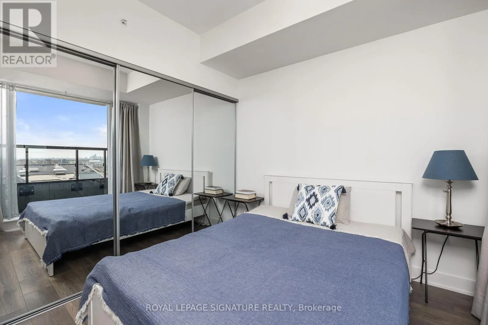 1607 - 2481 TAUNTON ROAD