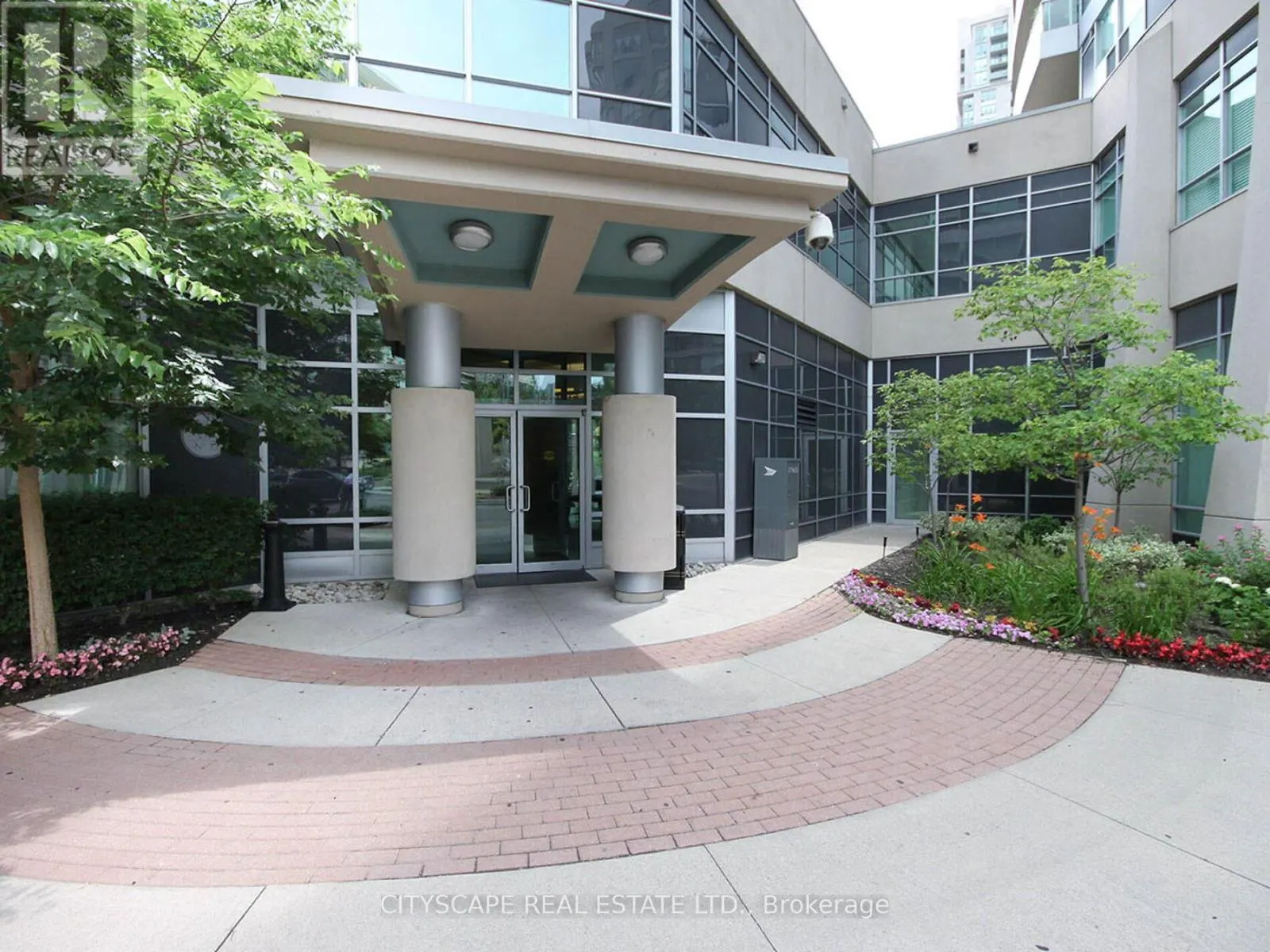 2111 - 1 ELM DRIVE W