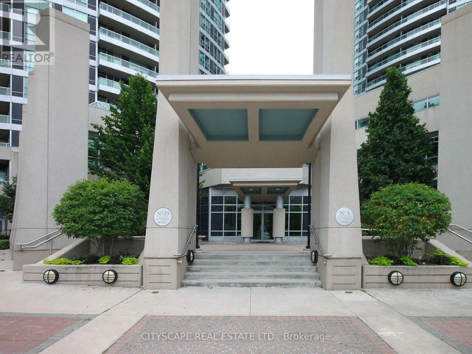 2111 - 1 ELM DRIVE W