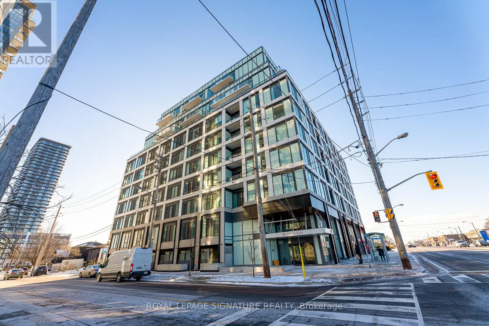 404 - 1195 THE QUEENSWAY