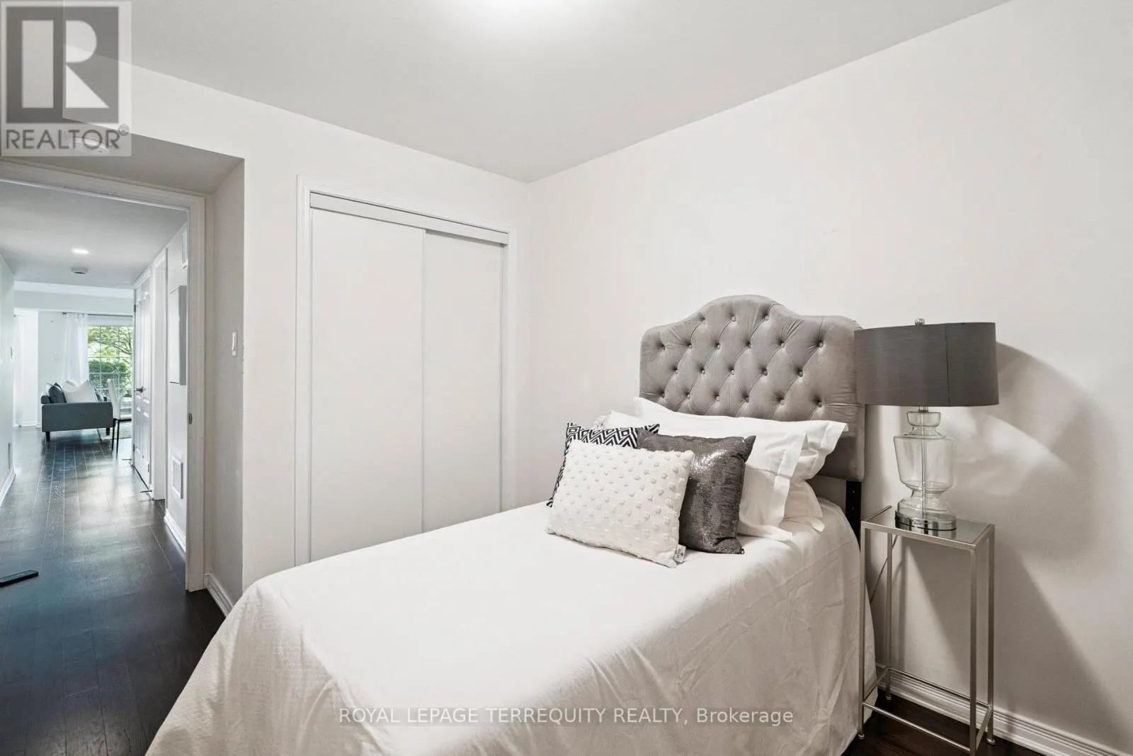 37 - 2441 GREENWICH DRIVE