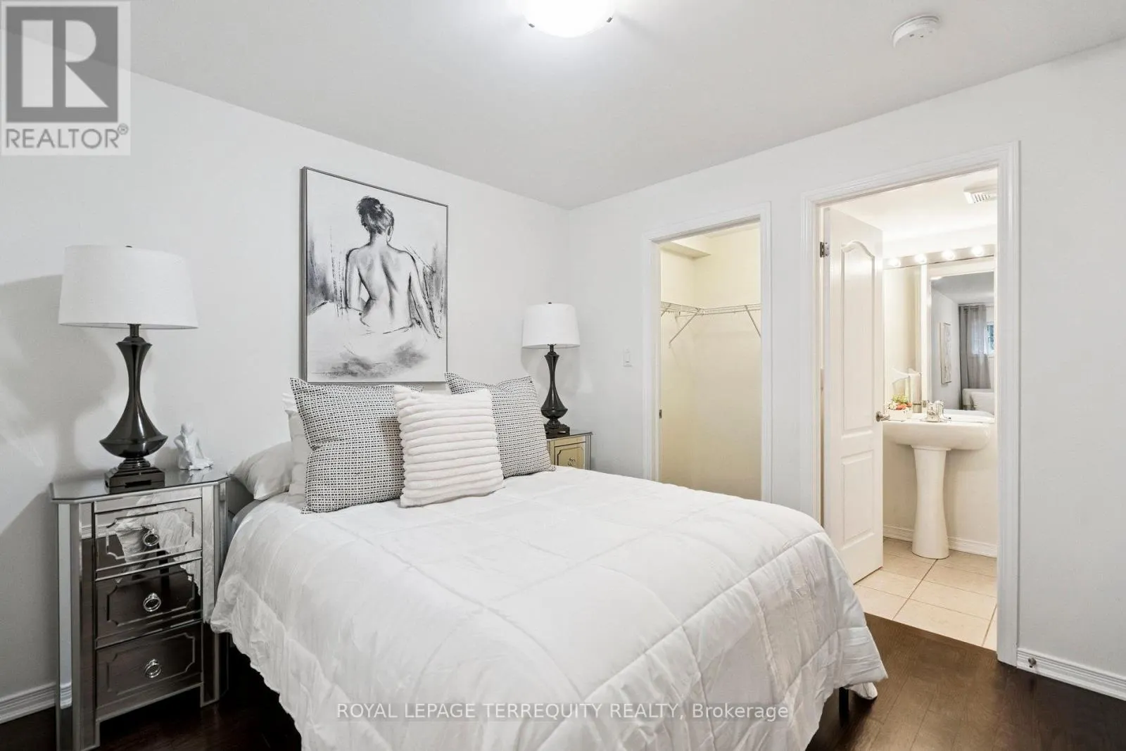 37 - 2441 GREENWICH DRIVE