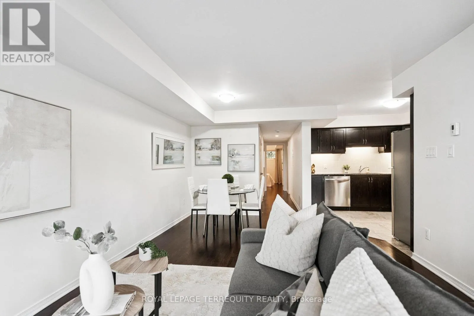 37 - 2441 GREENWICH DRIVE