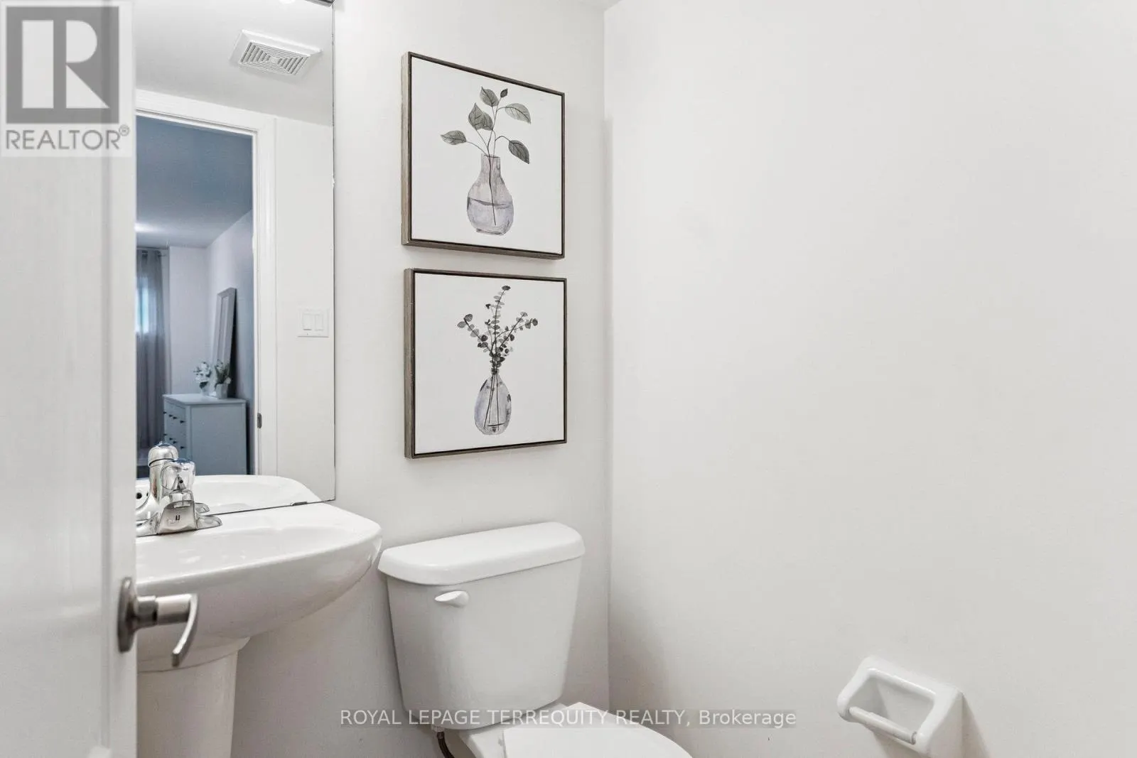 37 - 2441 GREENWICH DRIVE