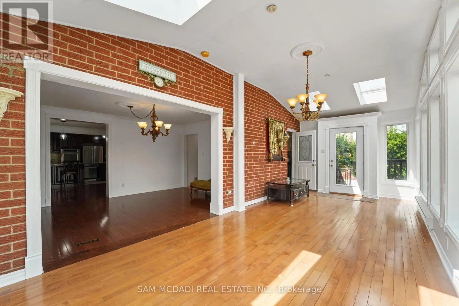 #ROOM 2 - 4099 FIELDGATE DRIVE