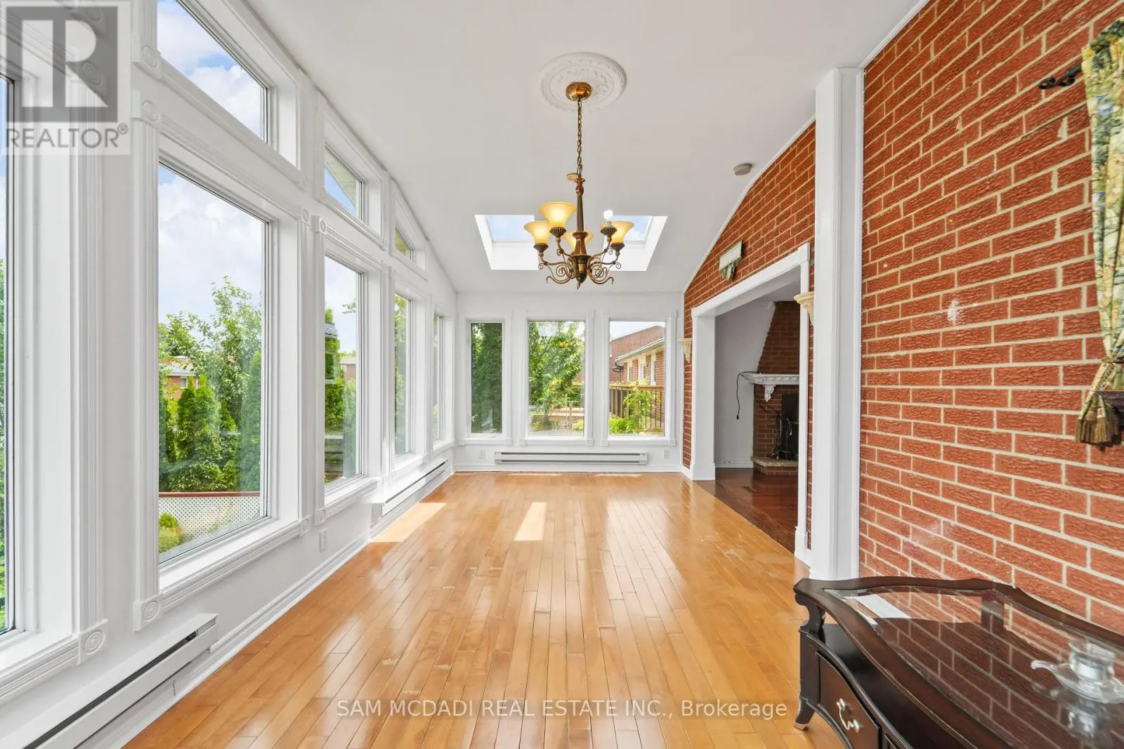 #ROOM 2 - 4099 FIELDGATE DRIVE