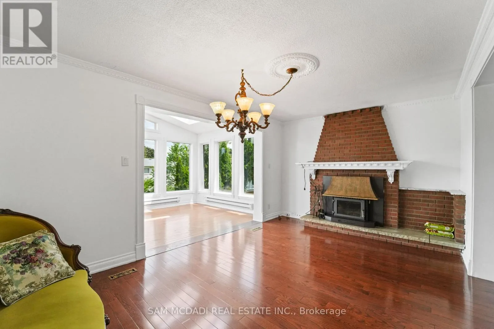 #ROOM 2 - 4099 FIELDGATE DRIVE