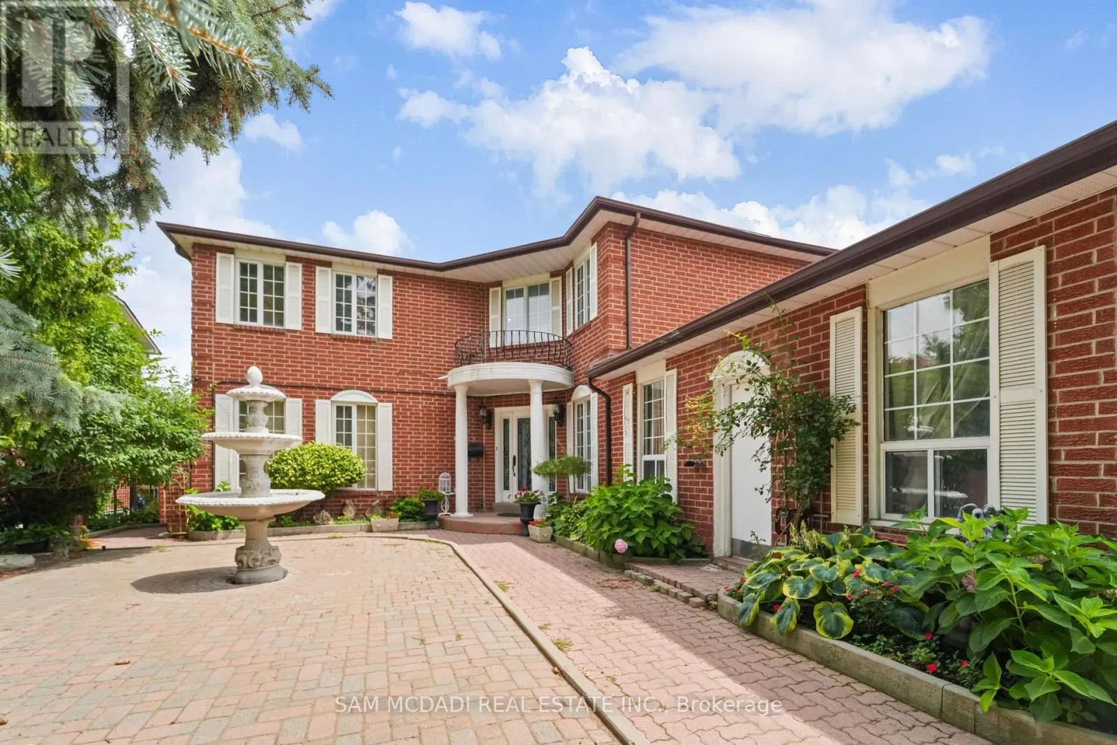 #ROOM 2 - 4099 FIELDGATE DRIVE