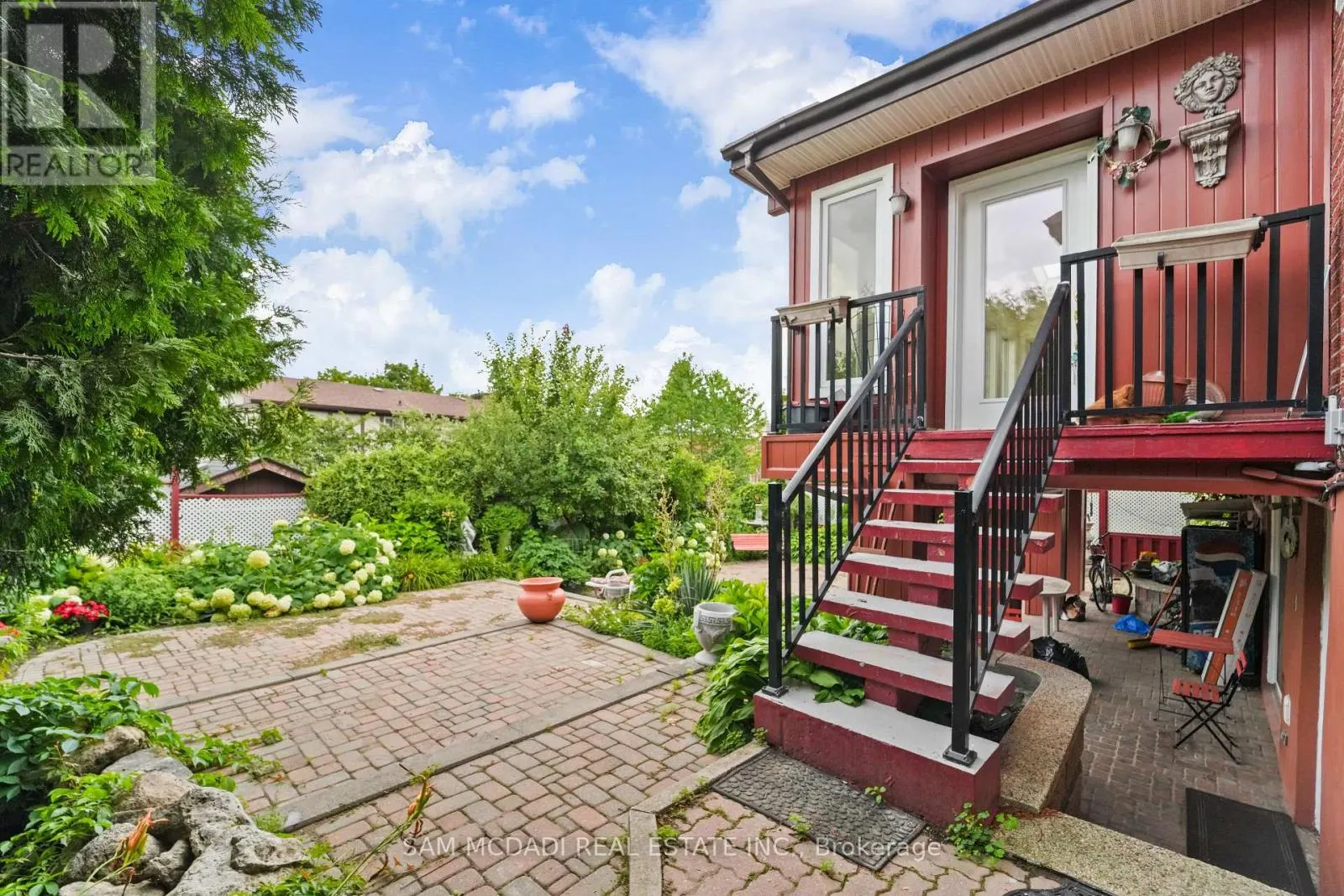 #ROOM 2 - 4099 FIELDGATE DRIVE