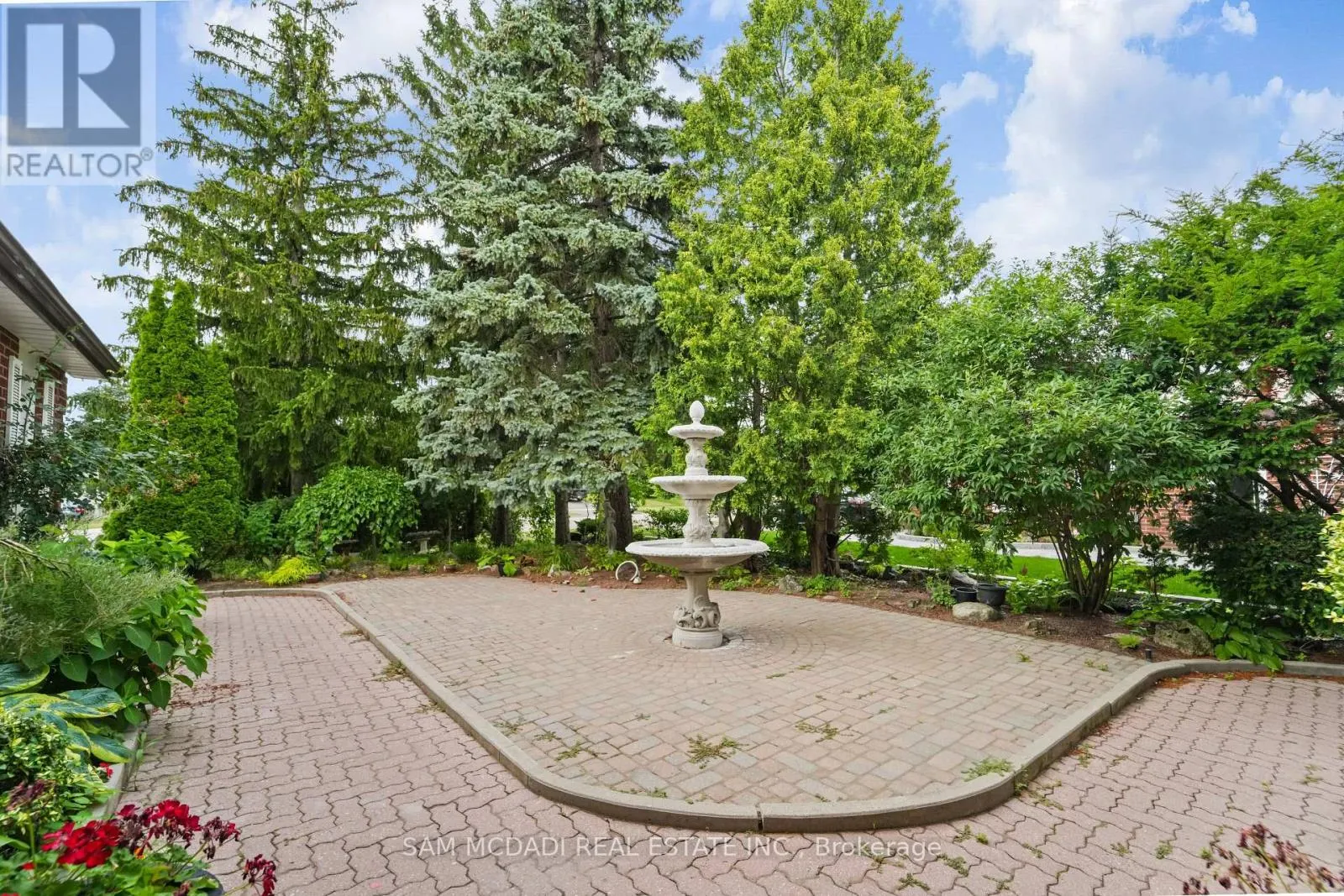 #ROOM 2 - 4099 FIELDGATE DRIVE