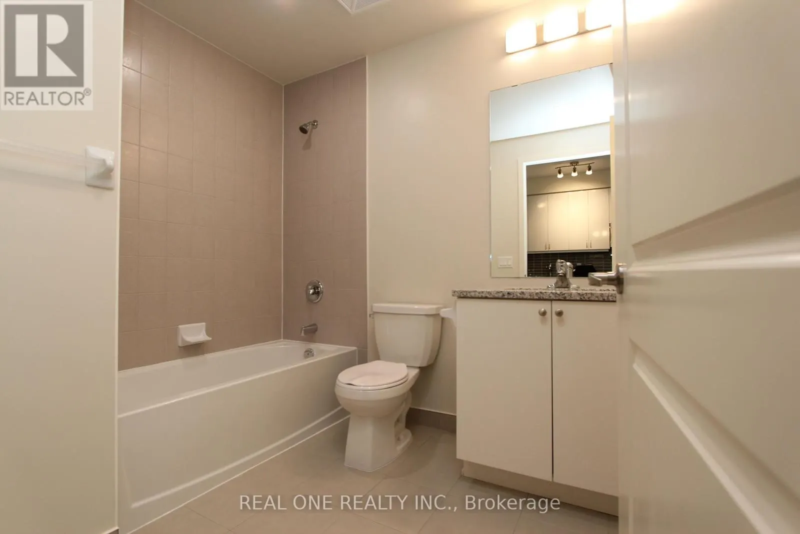509 - 38 ANNIE CRAIG DRIVE
