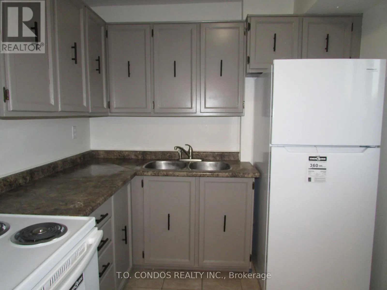 213 - 2001 BONNYMEDE DRIVE