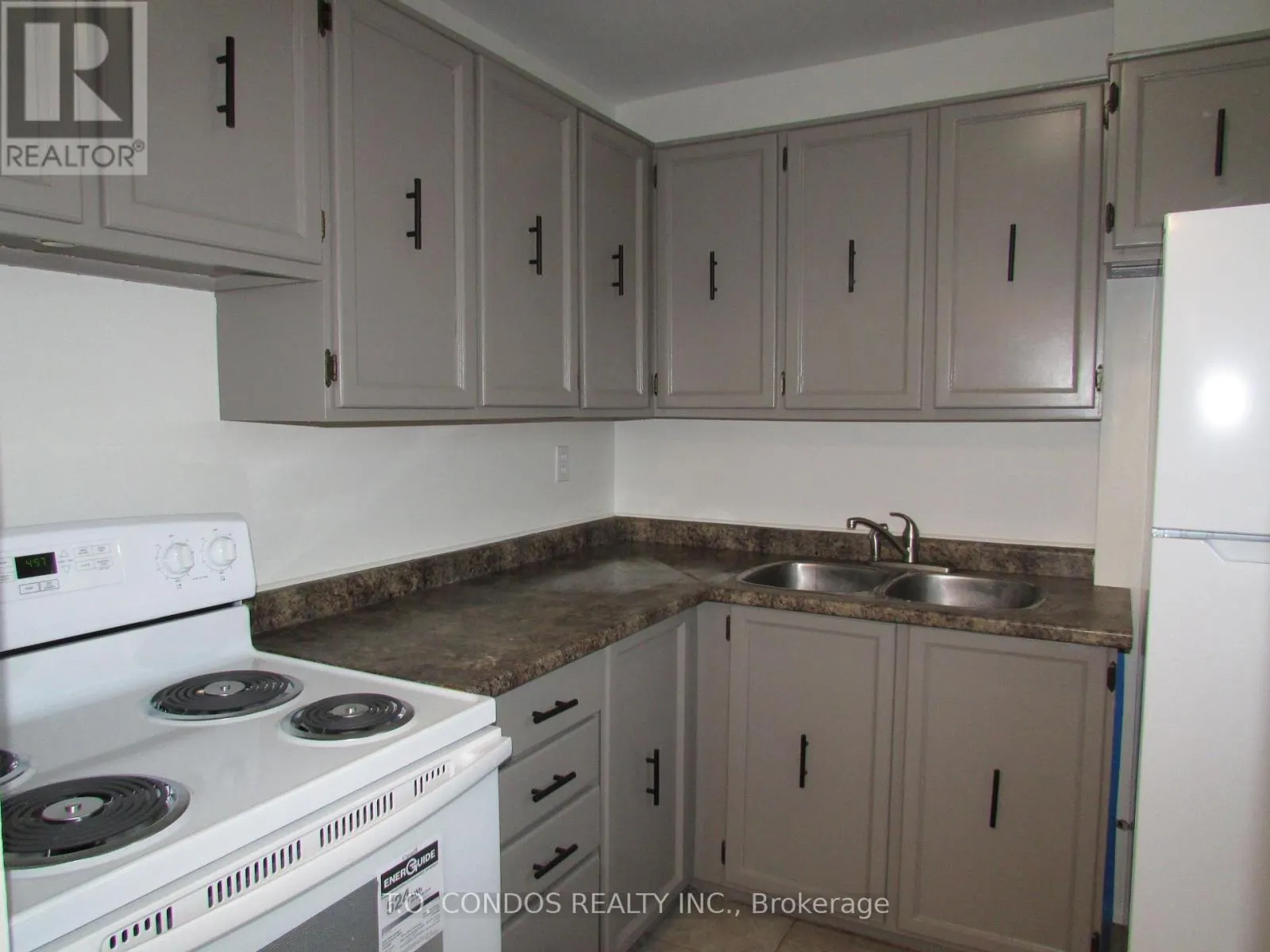 213 - 2001 BONNYMEDE DRIVE