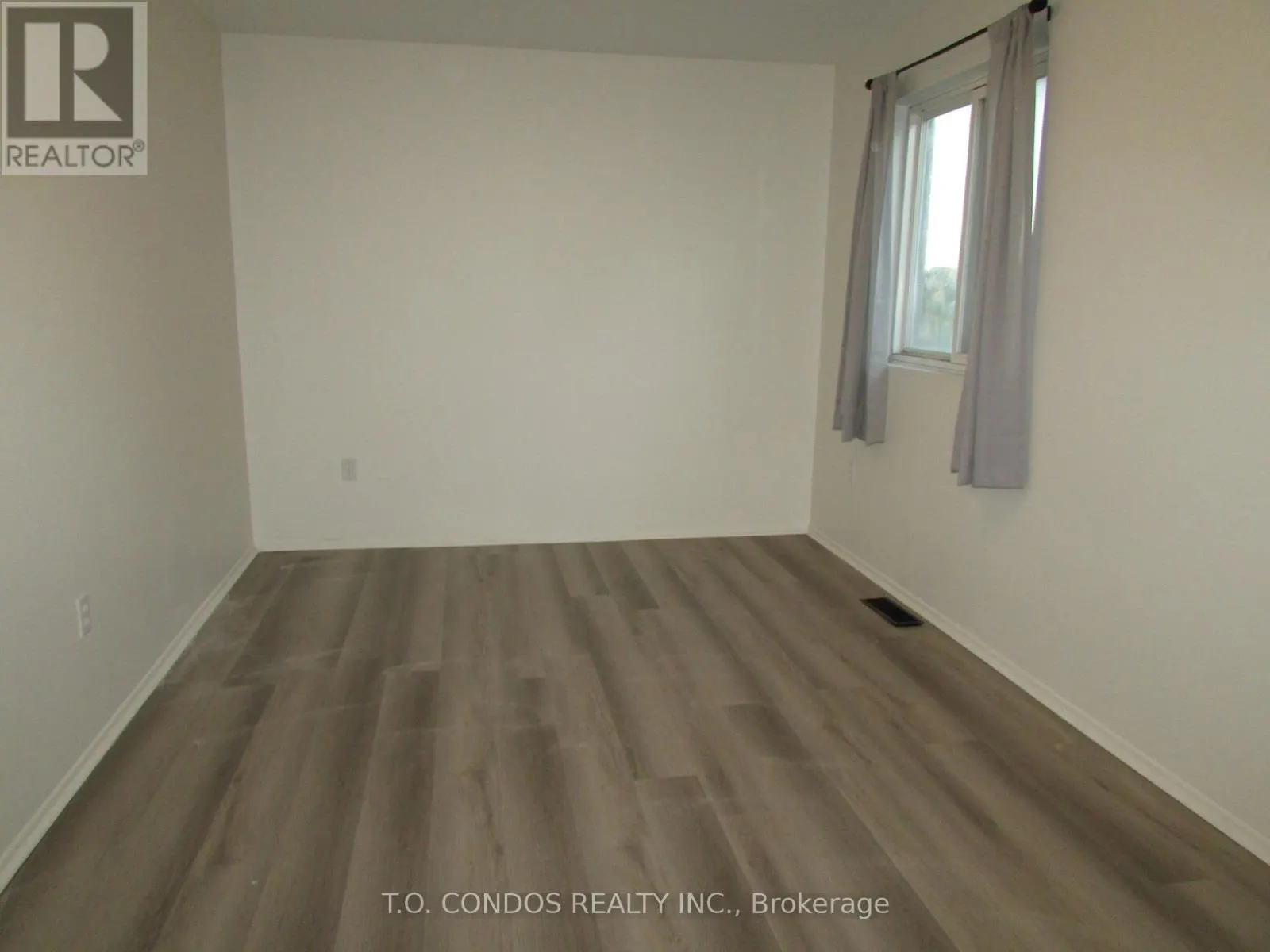 213 - 2001 BONNYMEDE DRIVE